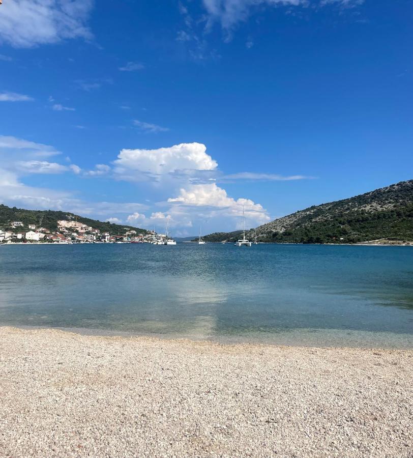 Providenca Lägenhet Vinišće Exteriör bild